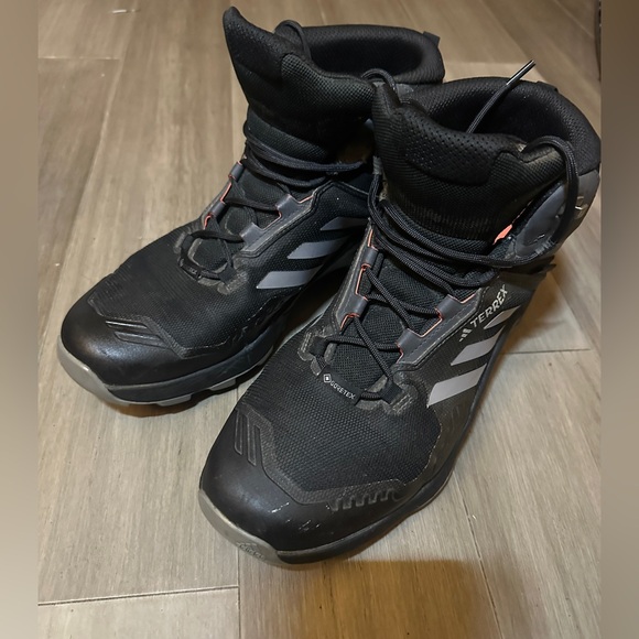 Adidas Continental Terrex Swift R3 Mid Hiking Shoes - Size...